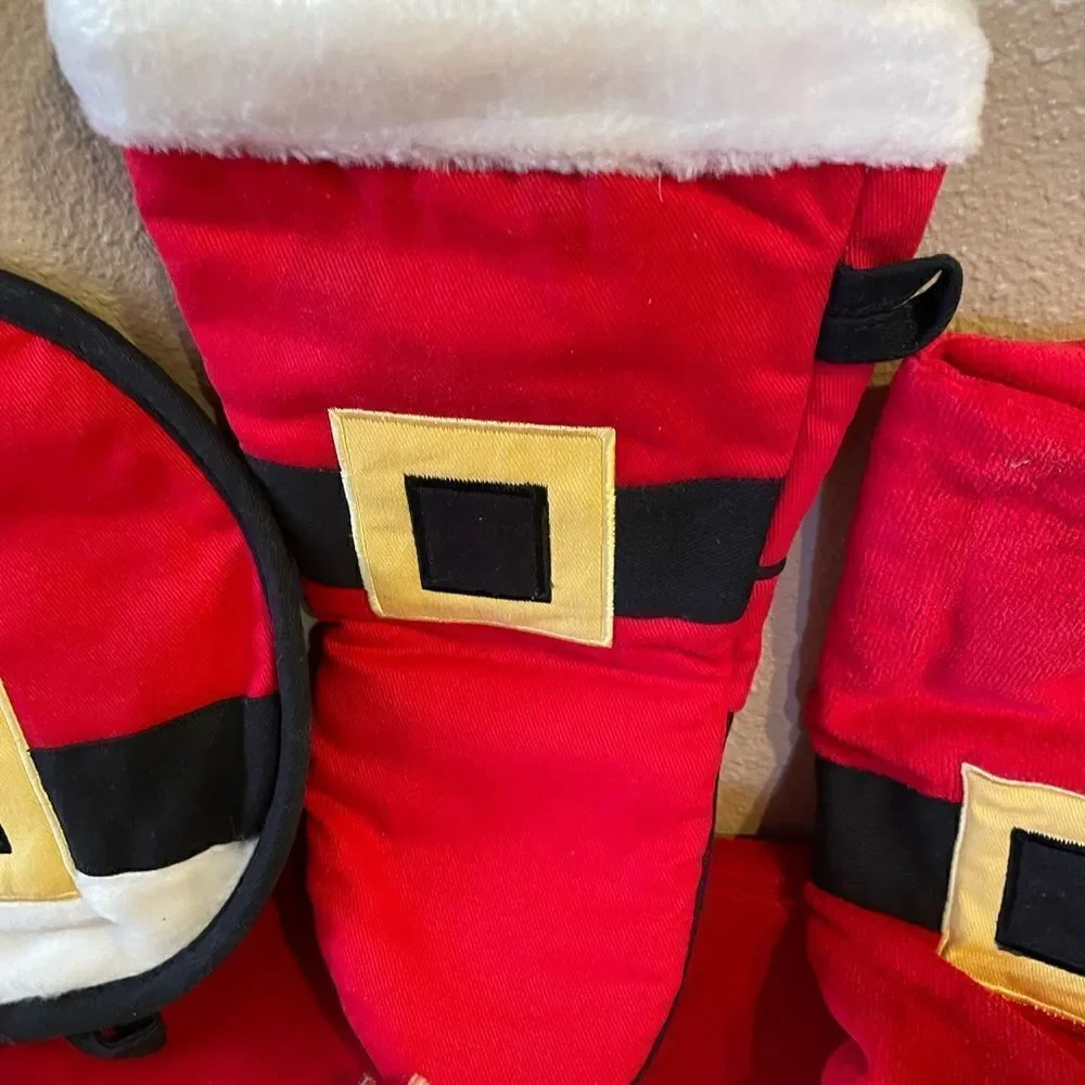 Santa Oven mitt Towel Set and Metal Tags